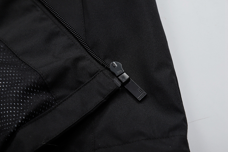 沖鋒衣細節(jié)展示