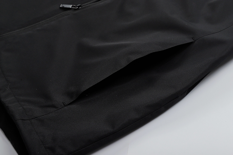 沖鋒衣細節(jié)展示