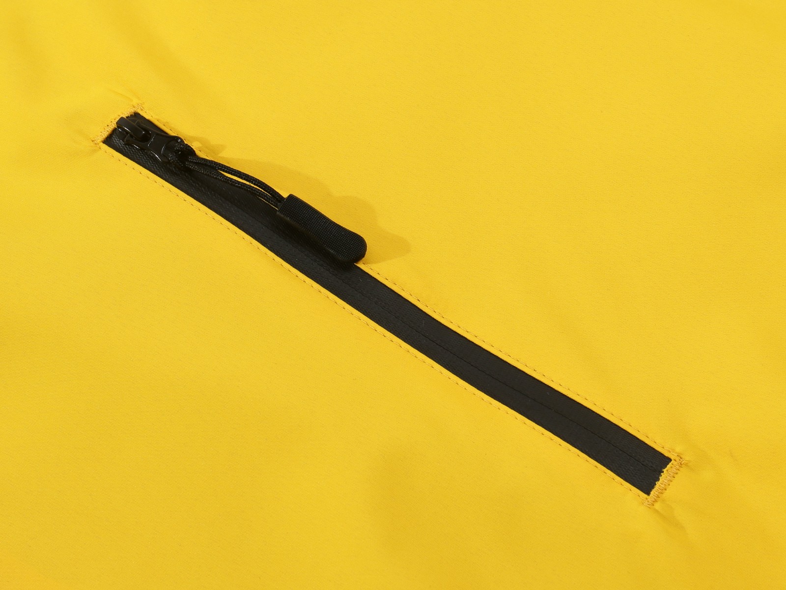 沖鋒衣細節(jié)展示圖